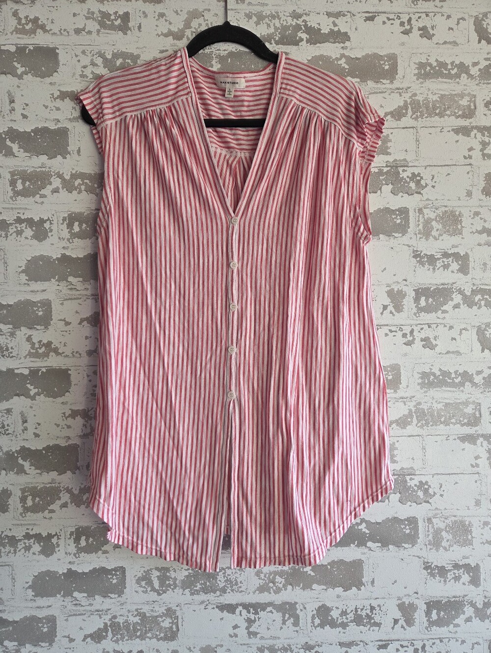 Max Studio Red White Striped V-Neck Button Top L